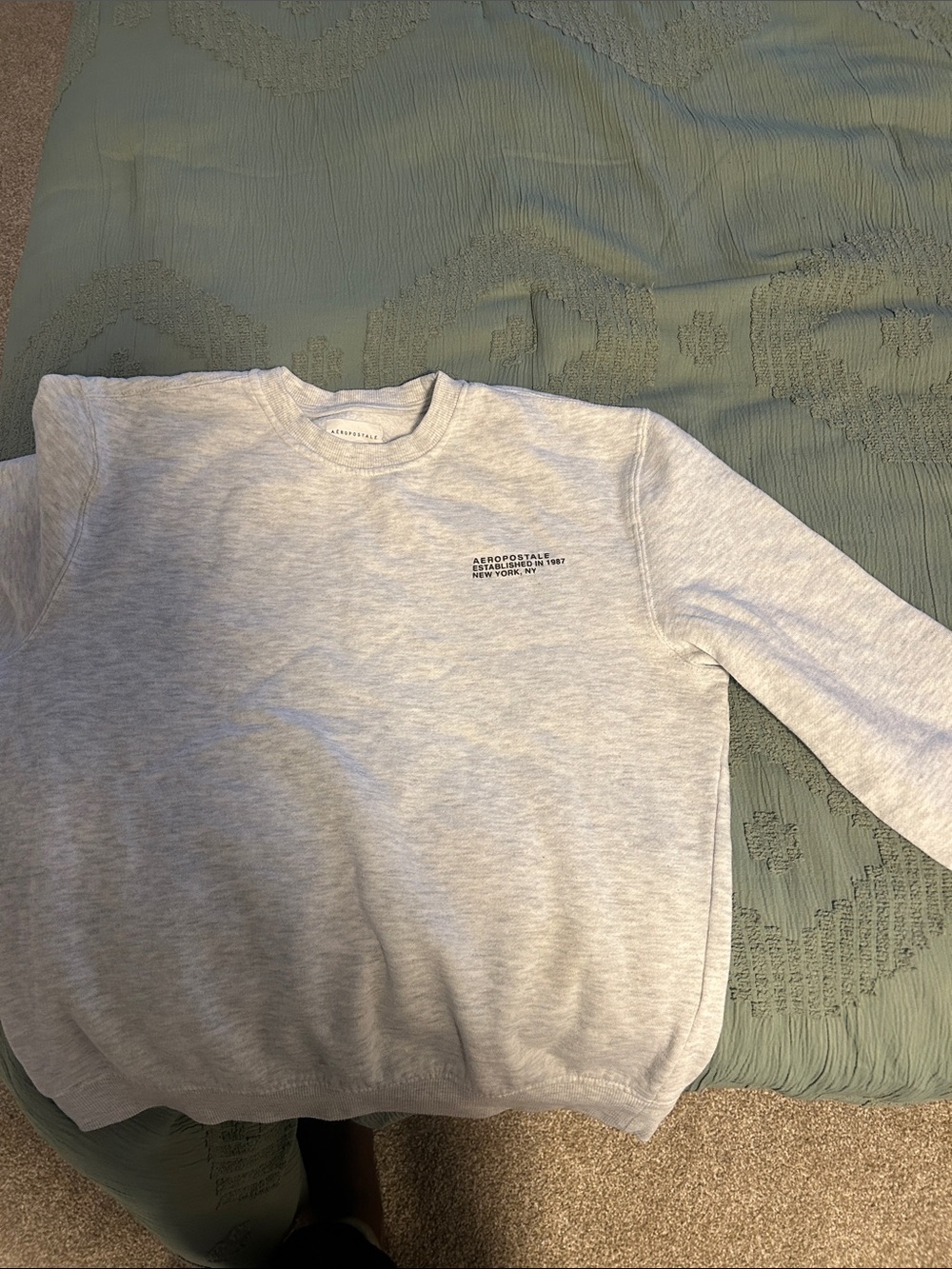 Aeropostale Men's Heather Light Gray Crewneck Sweatshirt